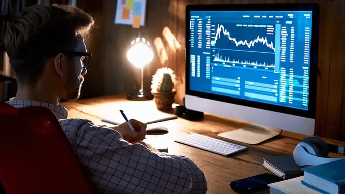 Decoding the Economy: Forecasting 2023 CRE Trends