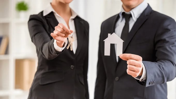 Become a Real Estate Agent: Step-by-Step Guide